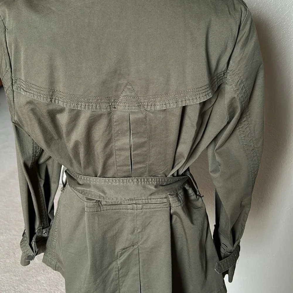 Coldwater Creek Women’s military style trench jacket,olive green, size 12, belt - Picture 4 of 9